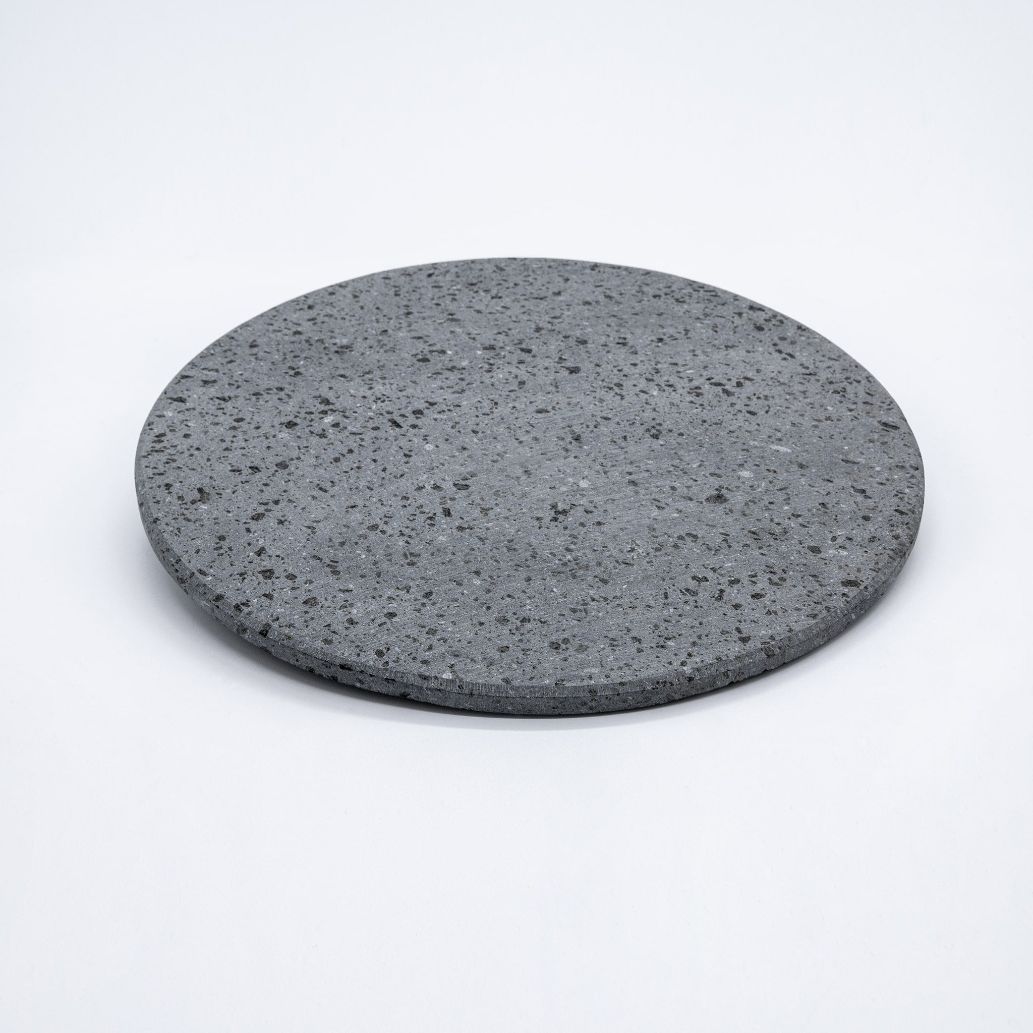 Plaque réfractaire en pierre de lave pour pizza ronde (diamètre 31,5 cm – épaisseur 1 cm)