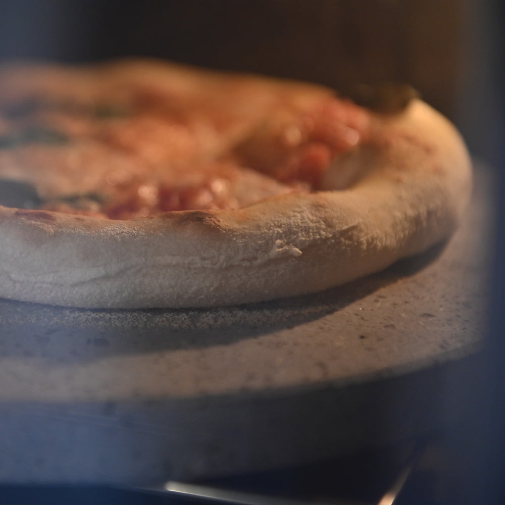 Feuerfeste Lavasteinplatte für runde Pizzen (Durchmesser 35 cm - Dicke 2 cm)  - CUORE LAVICO - PIETRA LAVICA ETNEA