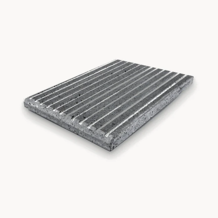 Homepage 11 Piastra Grill BBQ 39x30x3 cm in Pietra Lavica – Scanalature Orizzontali